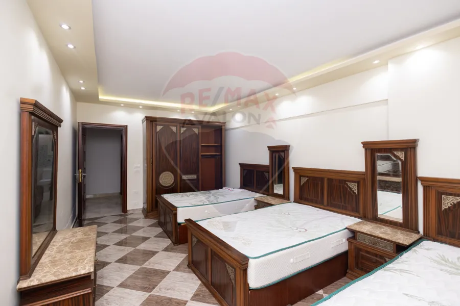 شقة للبيع 220 م سيدي بشر (طريق الجيش)