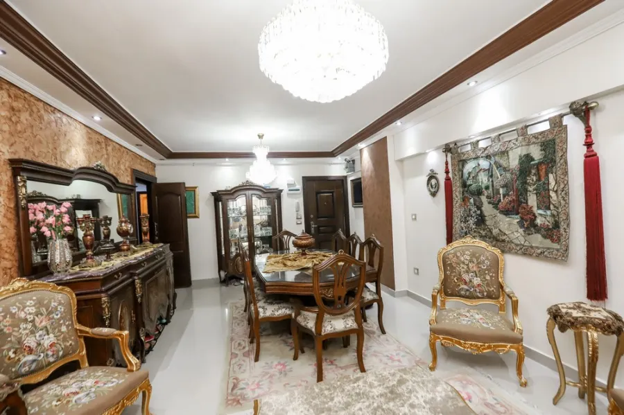 شقة للبيع 130م بولكلي (ش ابراهيم راجي)