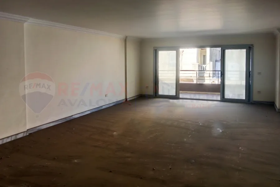 Apartment for rent 238 m Louran (El-Eqbal main st.)