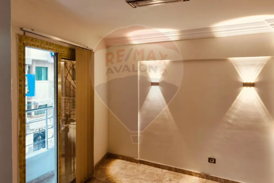 شقة للإيجار 55 م سموحة (ش الجواهر)