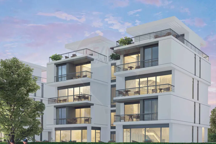 فيلا تيسرا للبيع 273 م + 65 م روف بكومباوند بالم هيلز الأسكندرية