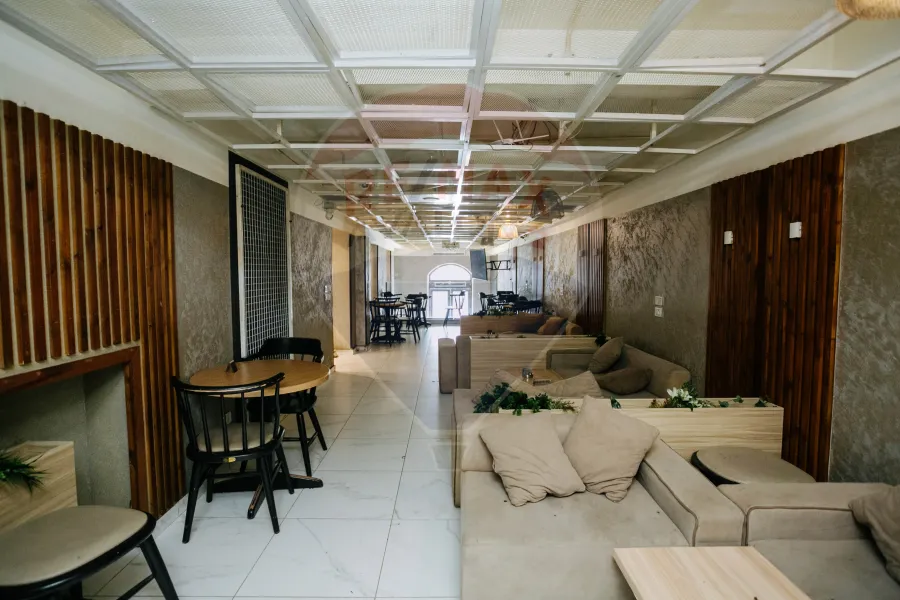 محل للايجار 320 م الازاريطة (ش سوتر الرئيسي)