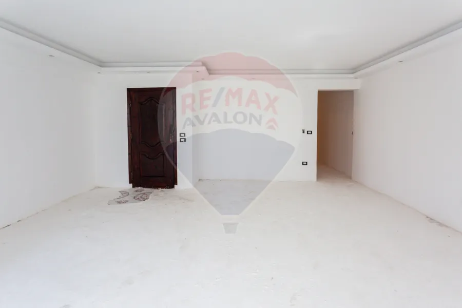 شقة للبيع 150 م رشدي (متفرع من ش عبدالحميد العبادى)