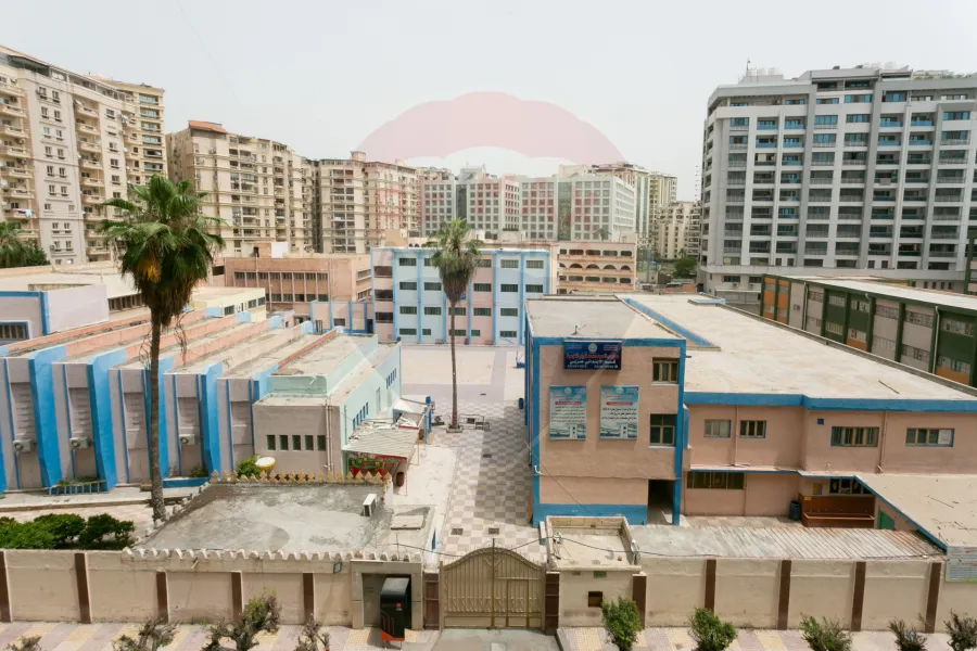 شقة للبيع 175 م سموحة (ش توت عنخ آمون)