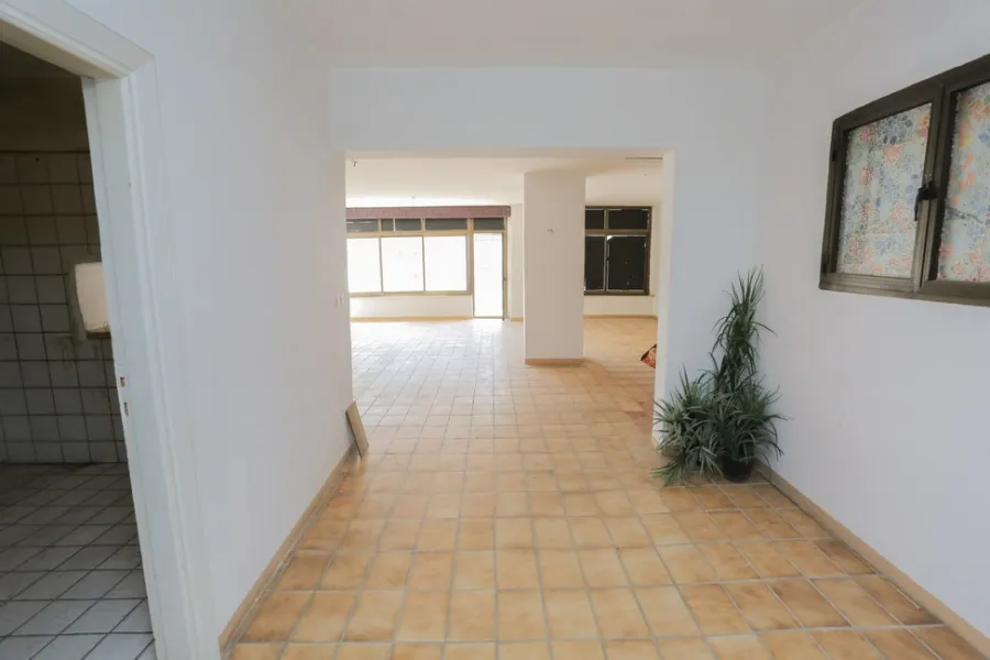 Duplex Apartment For Sale 180m net Lauran (Steps From Serhank St.)