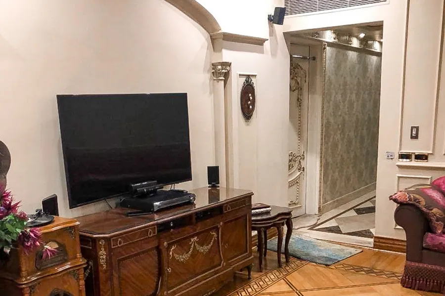 Apartment for sale 600 m San Stefano kornich (Al Nahhas Building)