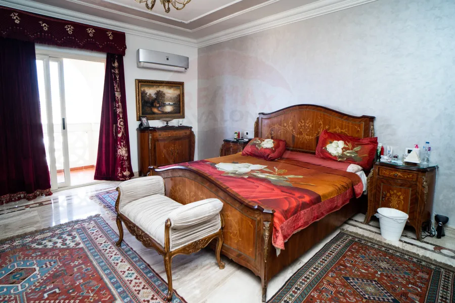 Apartment for sale 280m Saba basha (directly on the sea)