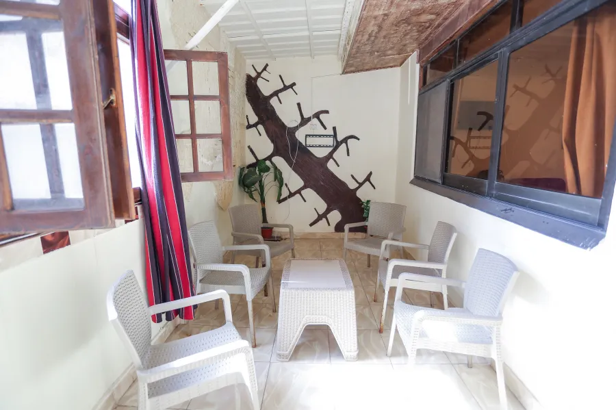 شقة للبيع 200 م لوران ( متفرع من ش شعراوى )