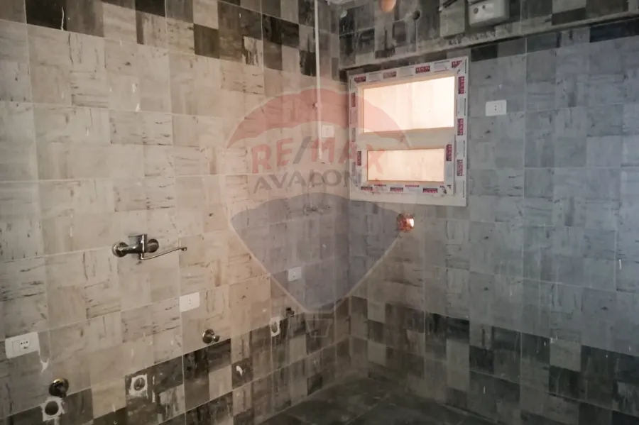 شقة للإيجار 170م سموحة (كومباوند الصيادلة)