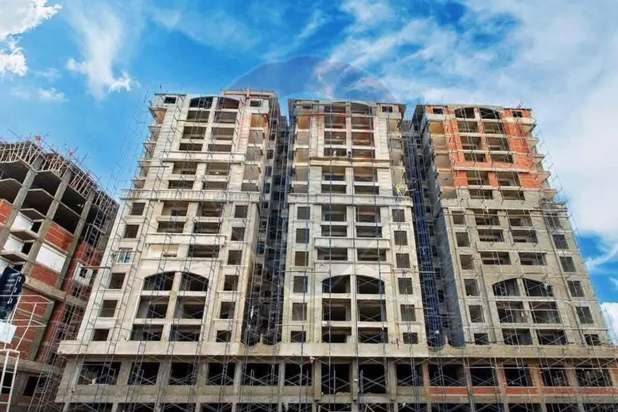 شقة للبيع 83 م سموحة (مروج)