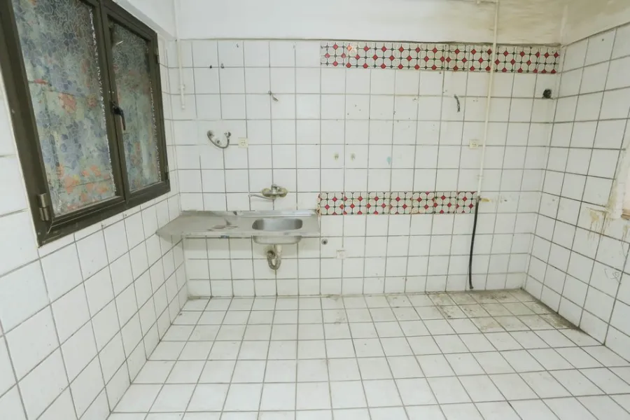 Duplex Apartment For Sale 180m net Lauran (Steps From Serhank St.)