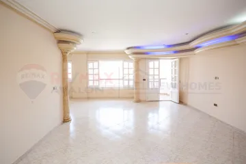 شقة للبيع 180م  لوران (متفرع من ش الاقبال)