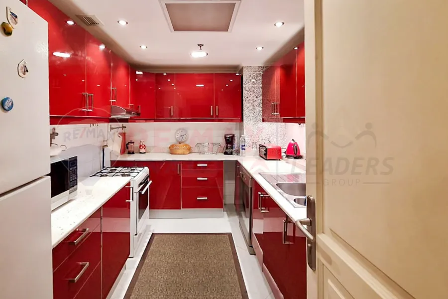 Apartment for rent 200 m in San Stefano (Four Seasons Towers)