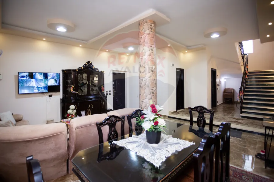 Villa for sale 470 m King mariout (behind Hilton King's Ranch Hotel)