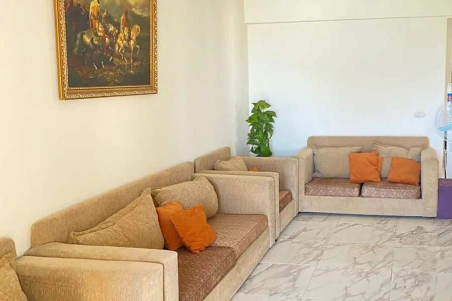 شاليه أرضي بجاردن للبيع (لازوردي باي) 140 م