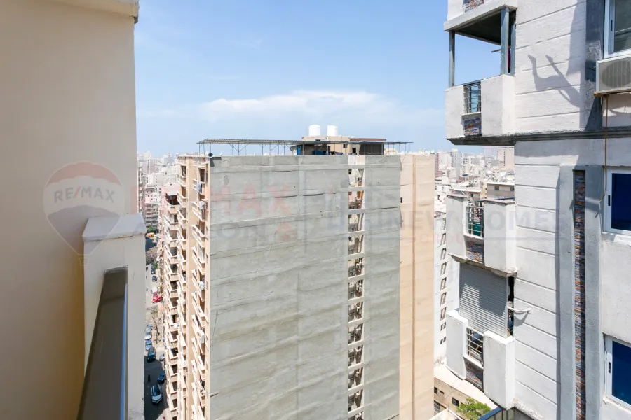 شقة للبيع 140 م كفر عبده (ش ابراهيم راجي)