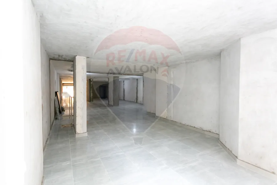 محل للبيع 335 م سبورتنج ( ش طيبة )