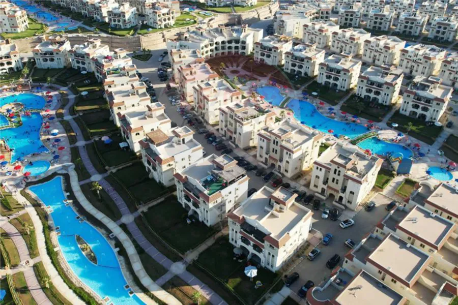 شاليه بجاردن للبيع ( لاسرينا - الضبعة ) 60 م