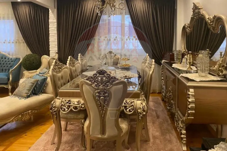 شقه للبيع 120 م كفر عبده (امام مدرسة الفرانسيسكان)