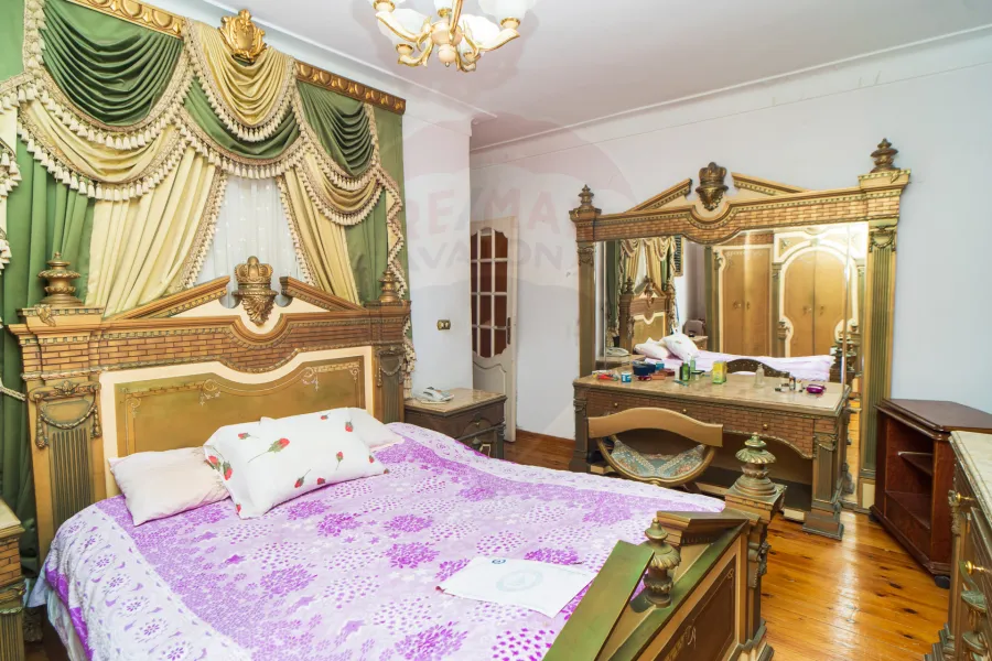 Apartment for sale 243 m Sidi Gaber (Steps from the Army Forces Hospital)