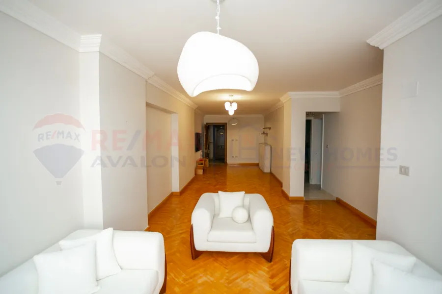 شقة للبيع 146 م لوران (ثاني نمرة من ش ابو قير)