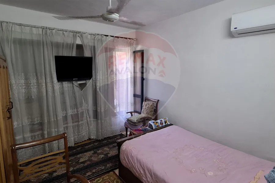 شقة للبيع 200 م رشدي (ش عبد الحميد  العبادي)