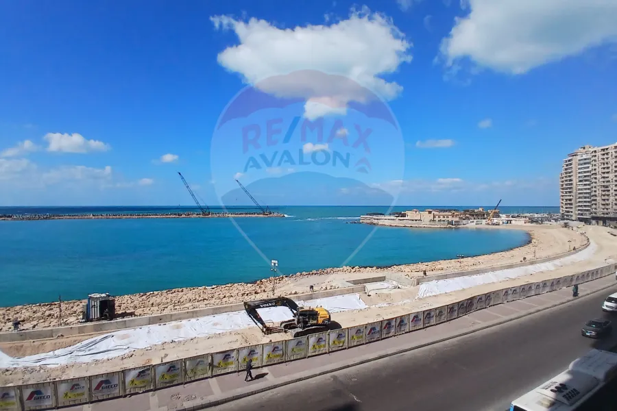 Apartment for sale 170 m Sidi Bishr (directly on the sea)