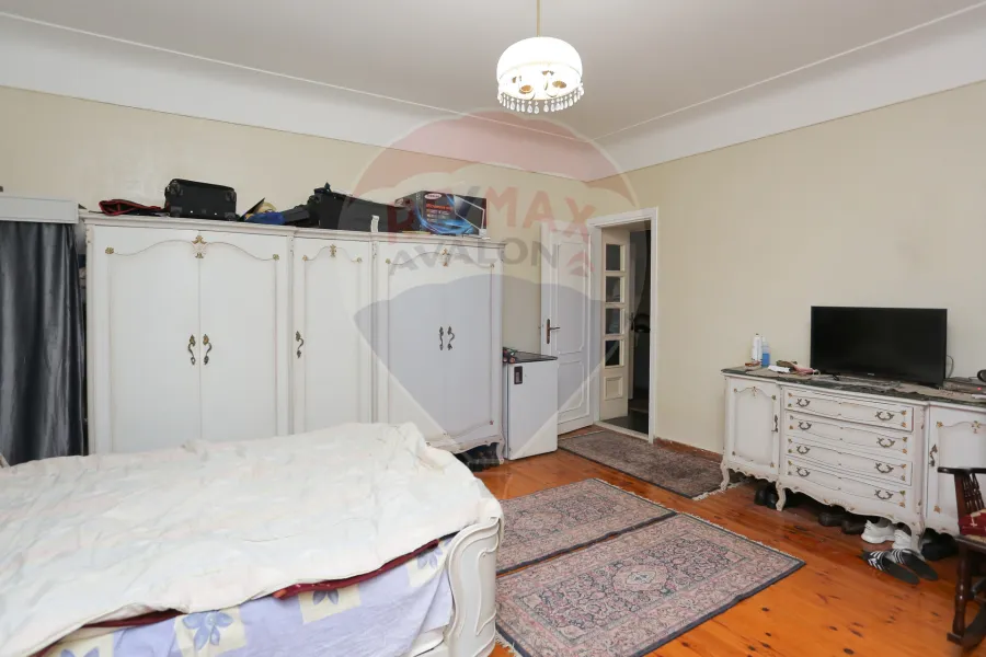 (شقة للبيع 250 م جليم (طريق الحرية