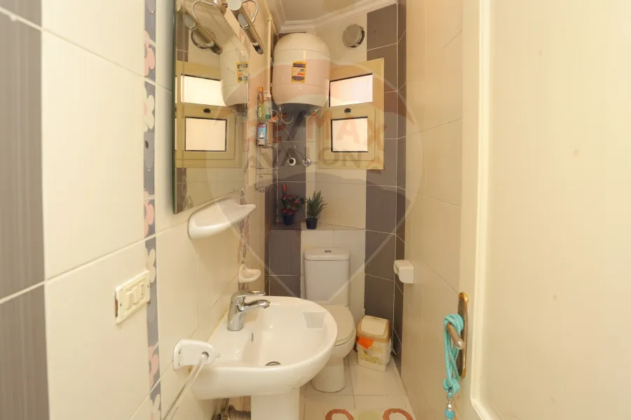 Furnished apartment for Rent 175 m Zezinia (Steps from Abo Qir st.)