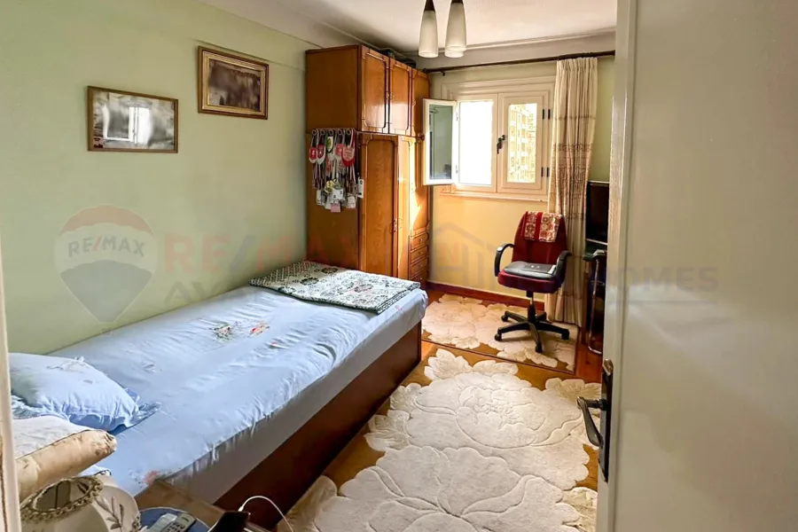 شقة للبيع  200 م جناكليس (ش  محمد باشا محسن)