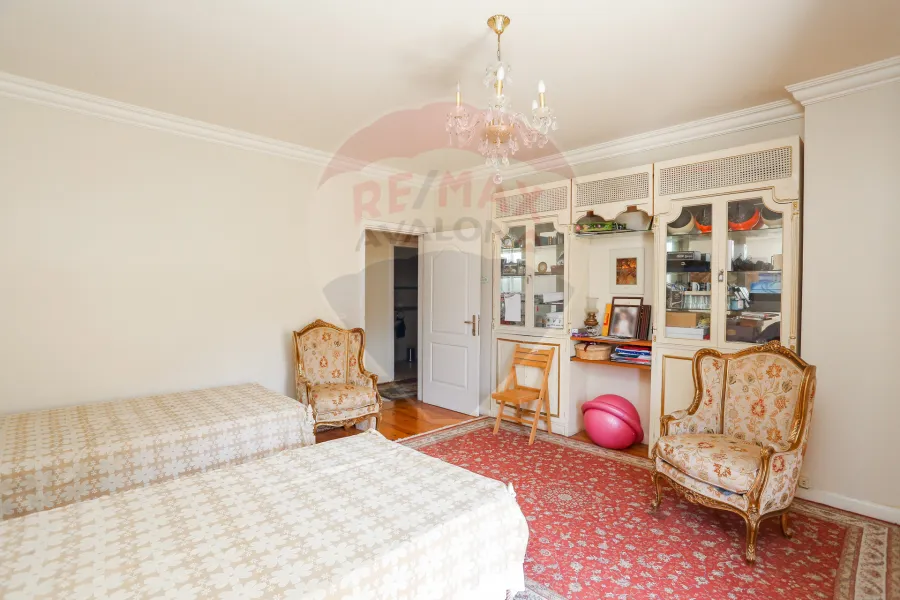 Apartment for sale 400 m Kafr Abdo (steps from al lemby garden)