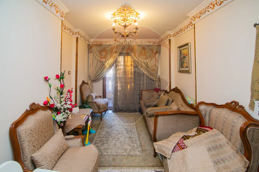 Apartment for sale 90 m Sporting (steps from the sea)