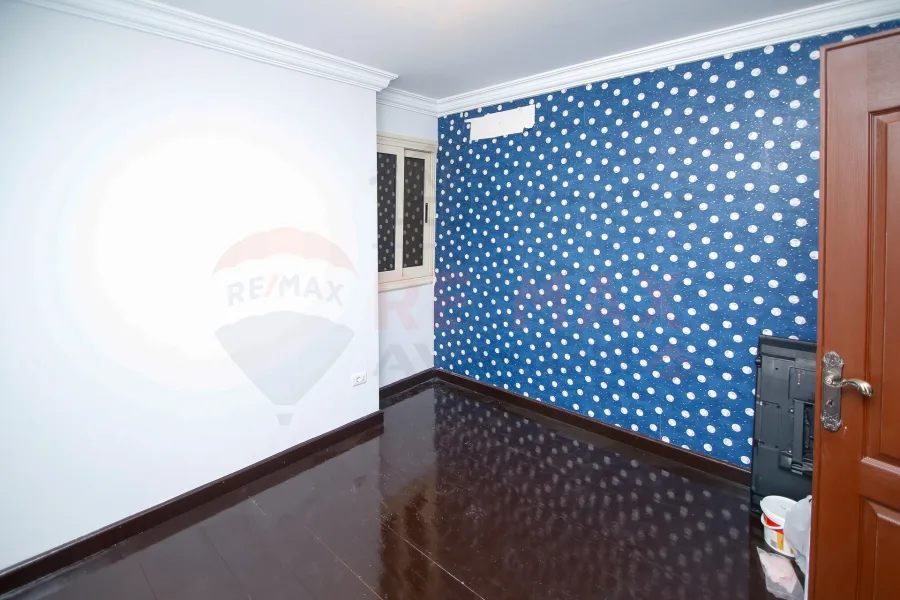 شقة للبيع 210 م كفر عبده ( بالقرب من ميدان سانت جيني - عمارة براند )