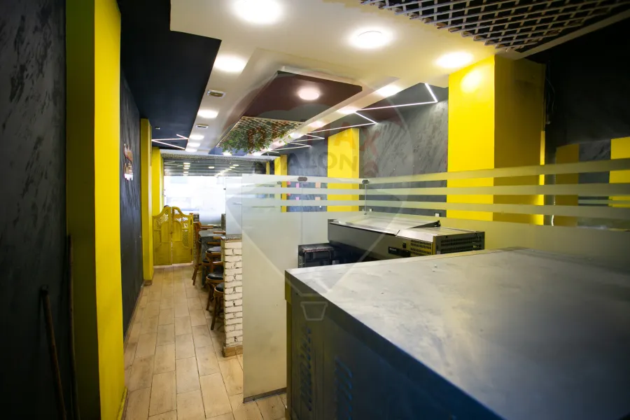 محل تجاري للإيجار 60 م جليم (علي الترام مباشرة)