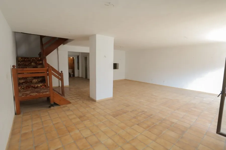 Duplex Apartment For Sale 180m net Lauran (Steps From Serhank St.)