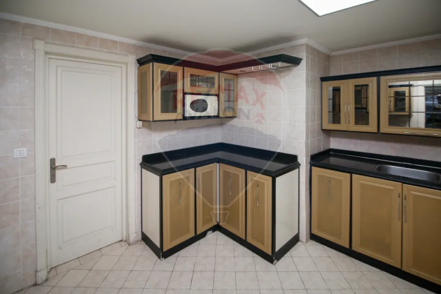 Apartment for rent 267m San Stefano (Four Seasons)