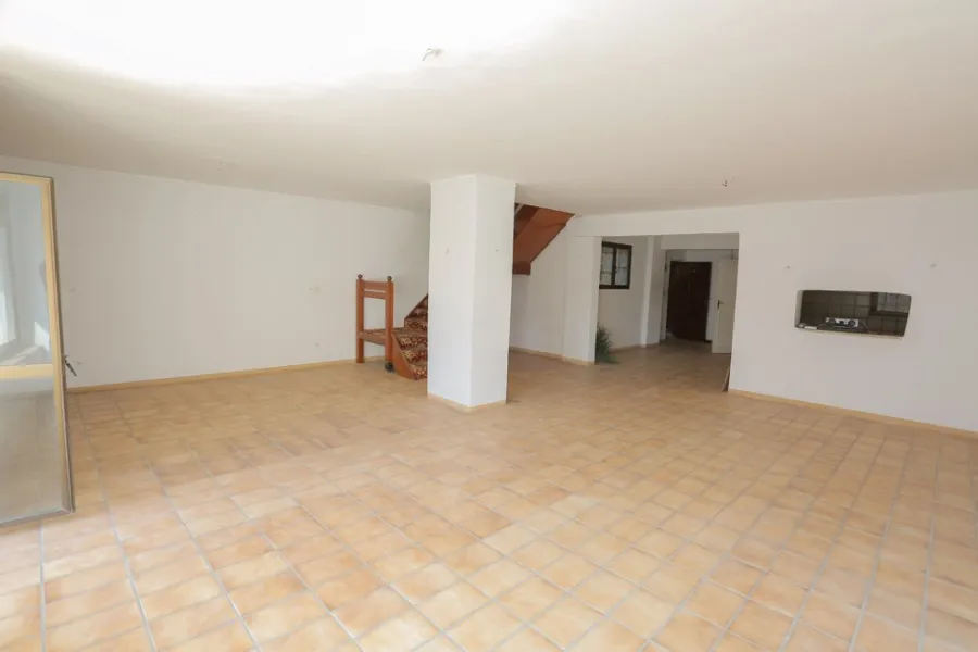 Duplex Apartment For Sale 180m net Lauran (Steps From Serhank St.)