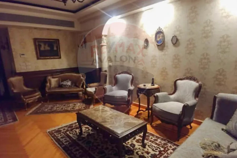 شقة للايجار 160 م سموحة (ش كمال الدين صلاح)