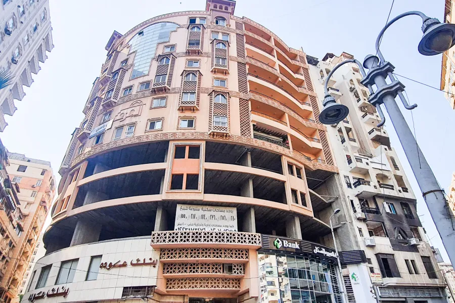 شقة للبيع 113 م جليم (كمبوند علي شارع ابوقير مباشرة)