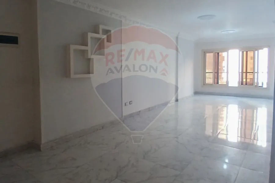 Apartment for sale 140 m Louran (5th num of the sea - Brand building)