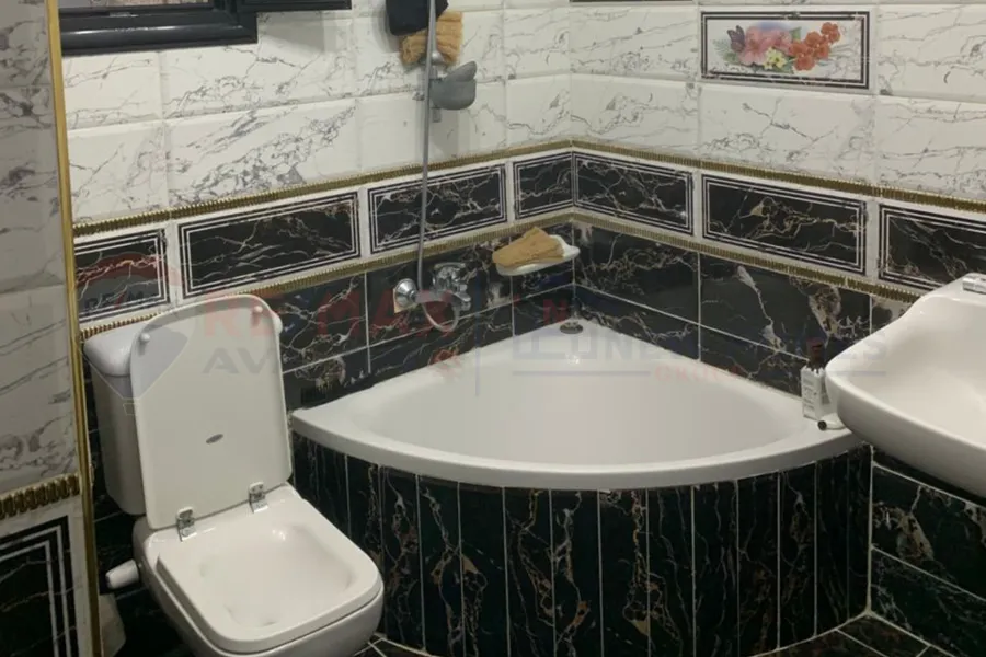 شقة للبيع 220 م الوزارة (ش أبو قير)