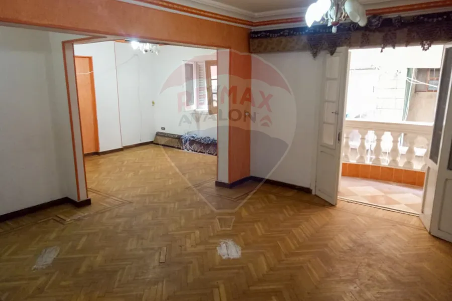 شقه للبيع 105 م سموحة (متفرع من ش الهيلتون)