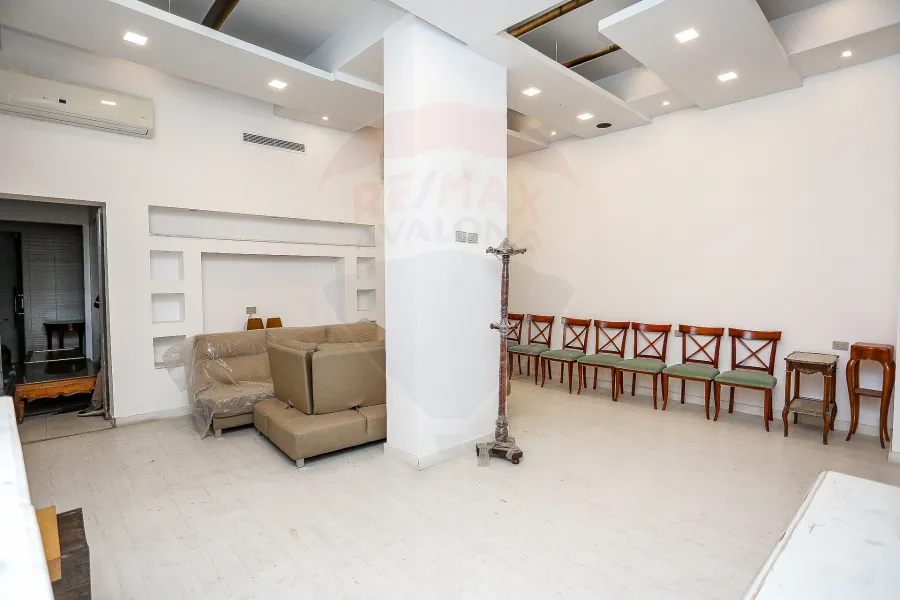 محل للإيجار130 م كفر عبده (ش الإسماعيلية)