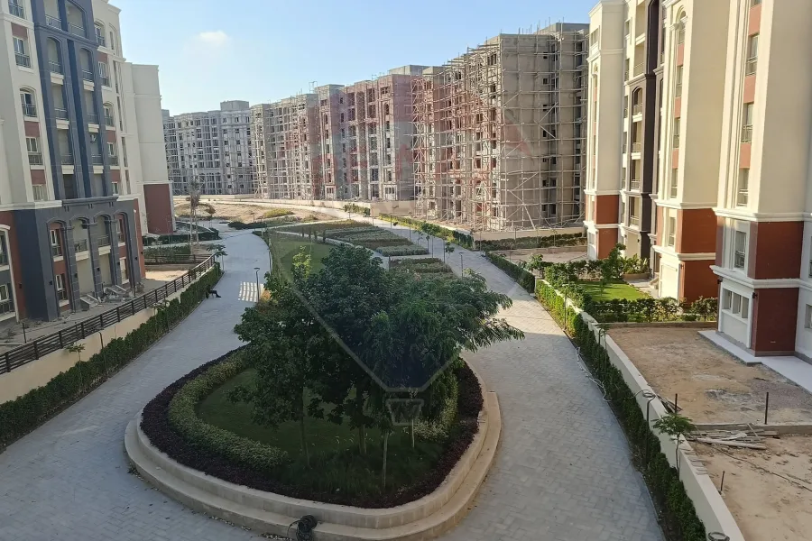 شقة أرضي بجاردن للبيع 160 م كينج مريوط (اليكس ويست)