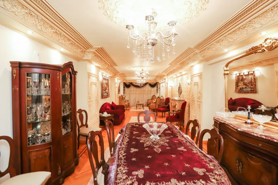 Apartment For Sale 215m Smouha (Naser Mousque St.)