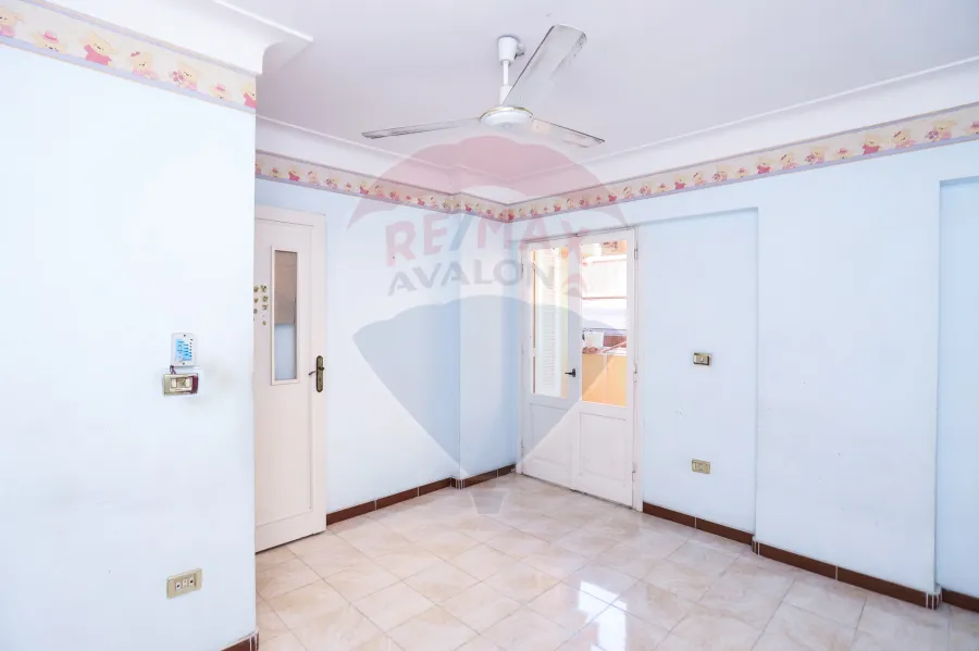 شقة للبيع 170 م السيوف ( متفرع من الترام )