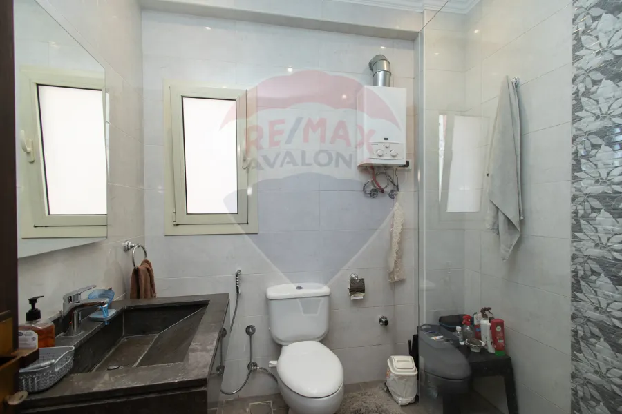 فيلا ستاند الون للبيع (الواحة الخضراء) كينج مريوط - 600 م -