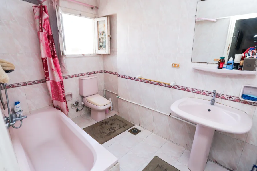 شقة للبيع 185 م فلمنج (ش الفتح)