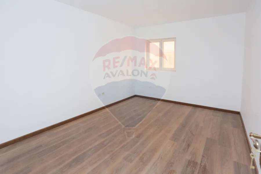 شقة للبيع  198 م سموحة (كومباوند الصيادلة 2)