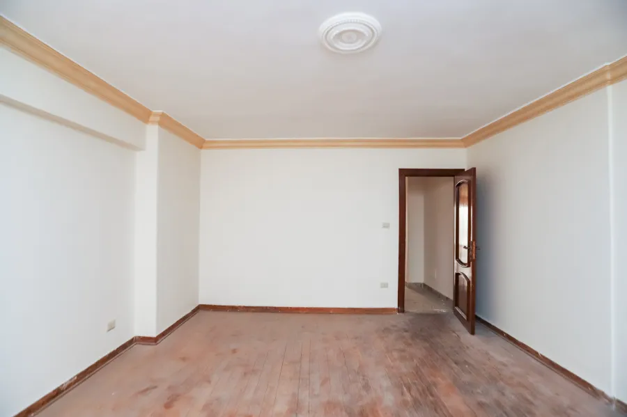 شقة دوبلكس للبيع 425 م لوران ( متفرع من ش الأقبال )